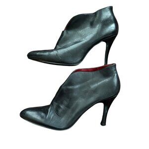 Apt 9 Leather Heeled Ankle Booties Size 7.5M Glow Black Slip On Almond Toe